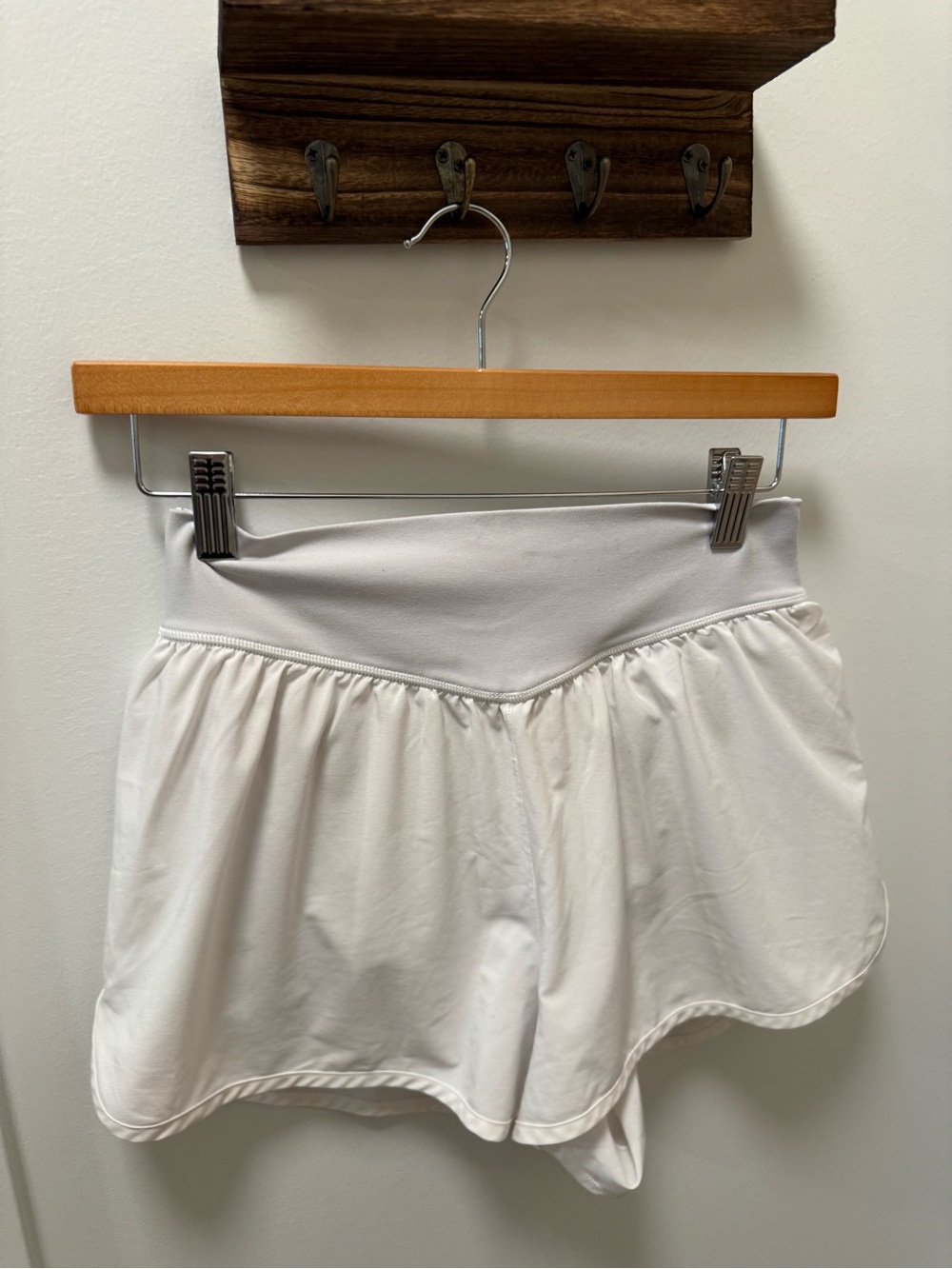 aerie Light Gray Athletic Skort with Built-In Shorts